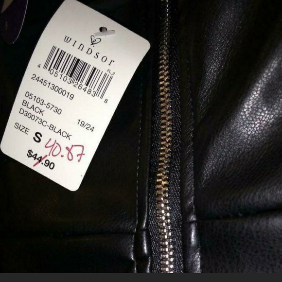 Black dress - Picture 2 of 4